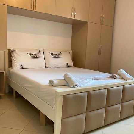 Hergi Apartament Vlorë Екстериор снимка